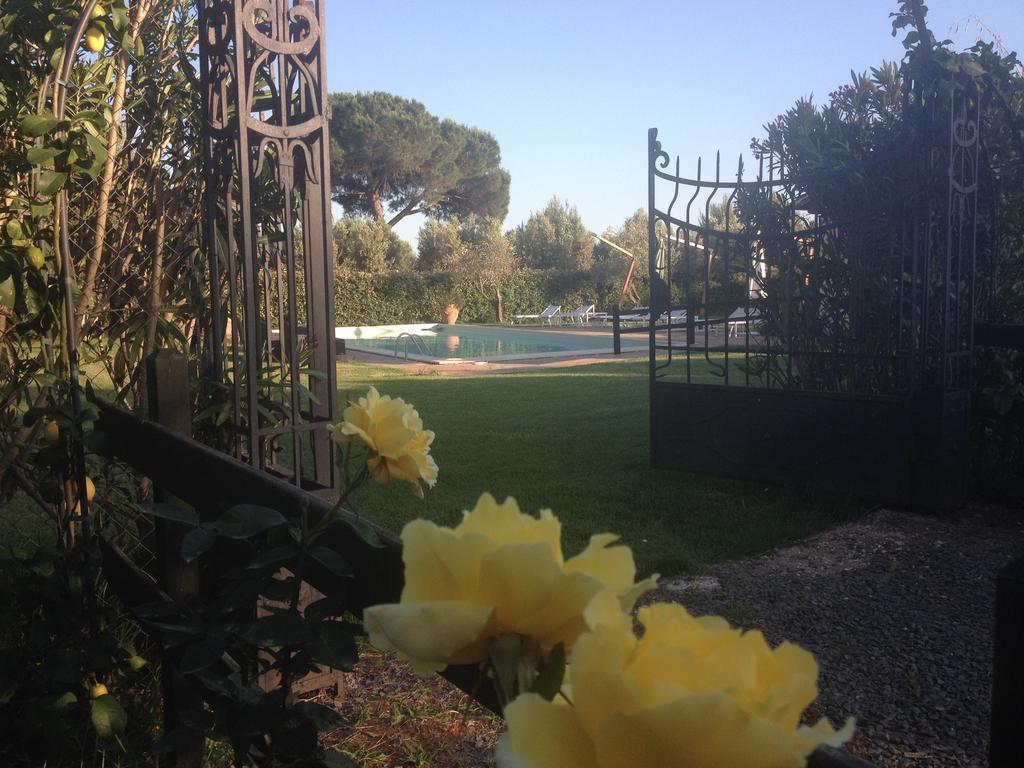 Casale Di Tormaggiore Villa And Country Suites Pomezia Exterior photo
