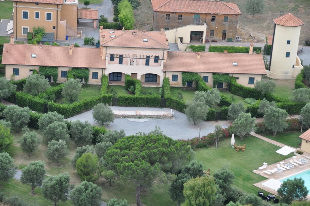 Casale Di Tormaggiore Villa And Country Suites Pomezia Exterior photo