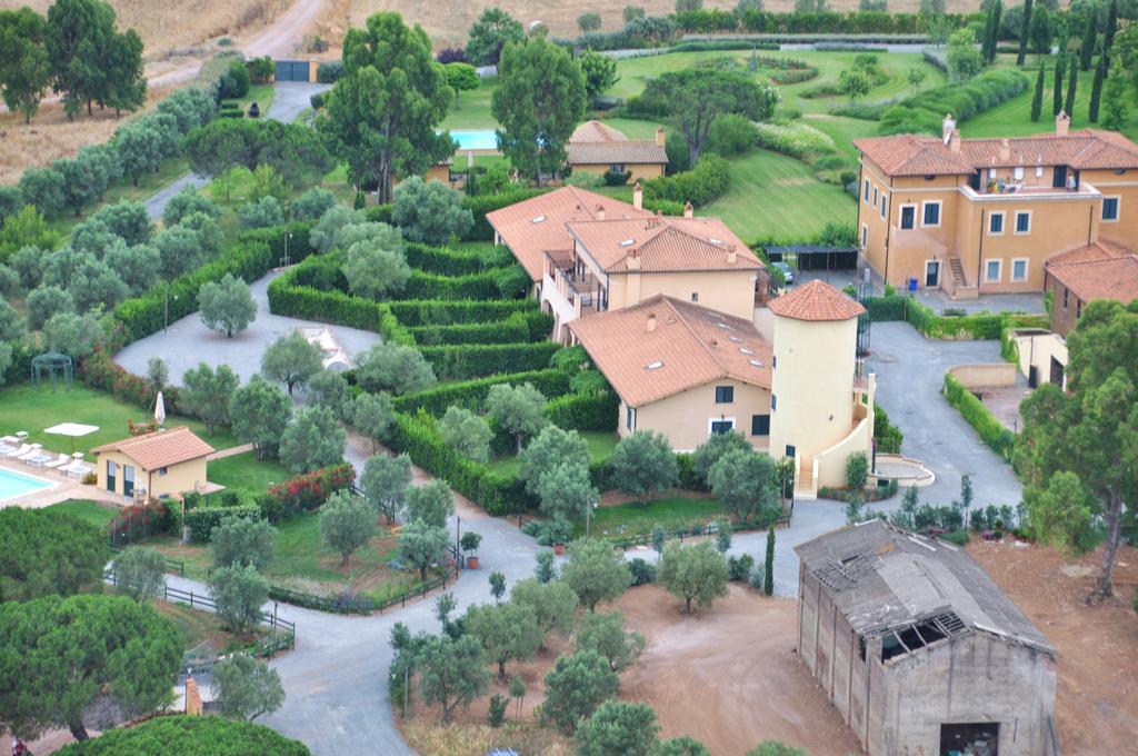 Casale Di Tormaggiore Villa And Country Suites Pomezia Exterior photo