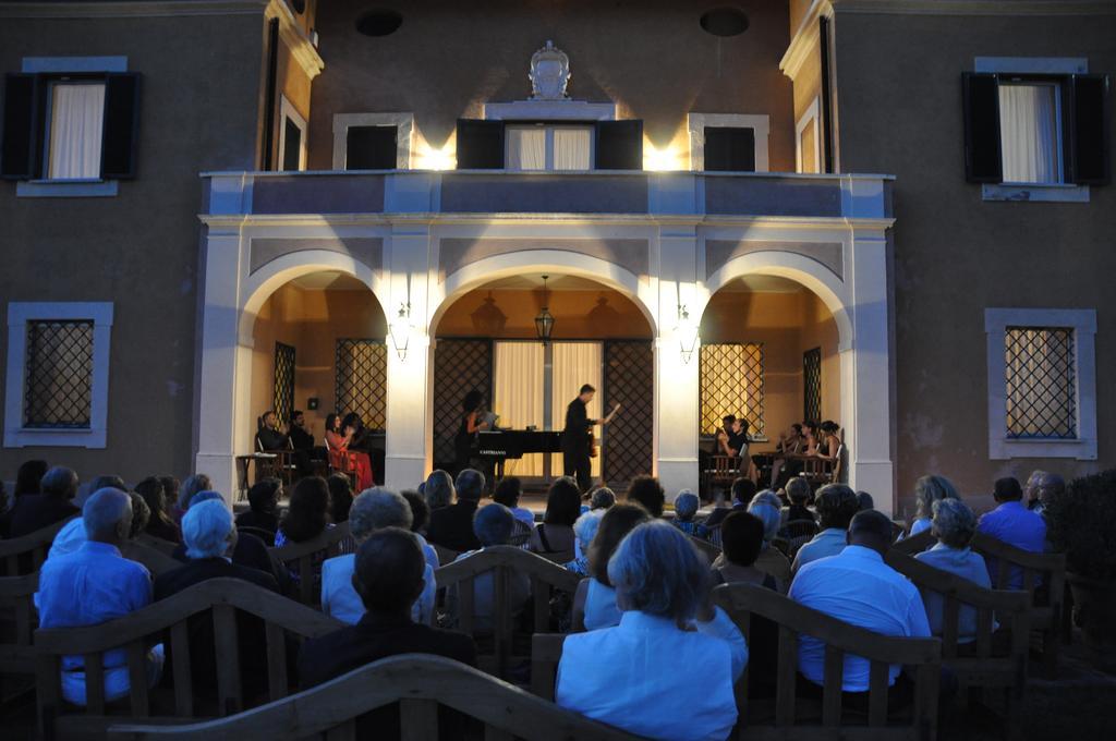 Casale Di Tormaggiore Villa And Country Suites Pomezia Exterior photo
