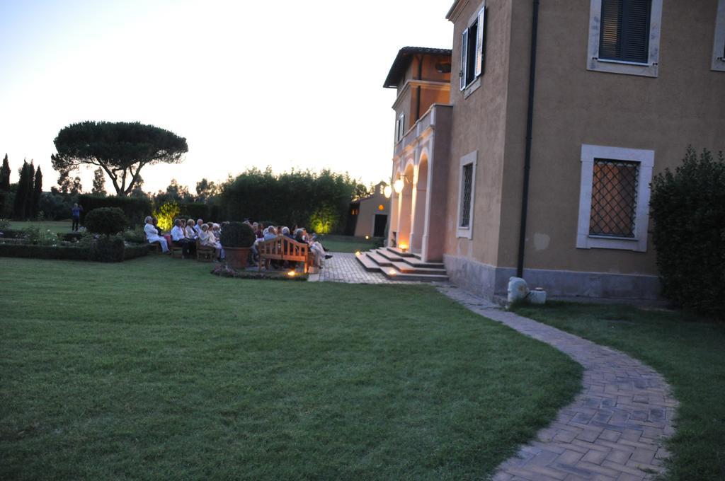 Casale Di Tormaggiore Villa And Country Suites Pomezia Exterior photo